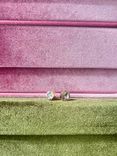 Cargar imagen en el visor de la galería, MIO STUD earrings