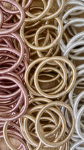 Load image into Gallery viewer, EM 3 COLOR THREAD BANGLES 3x$60                              SET de 3
