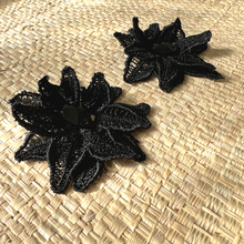 Load image into Gallery viewer, BLACK ROSE earring
