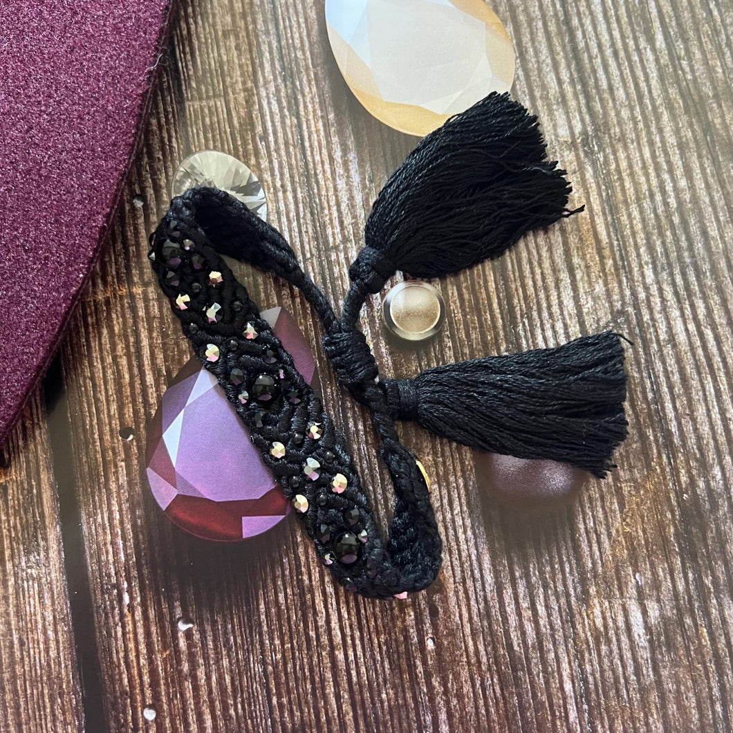 BLACK FRIENDSHIP BRACELET