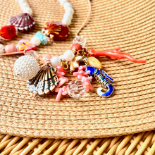Cargar imagen en el visor de la galería, SEA LIFE necklace
